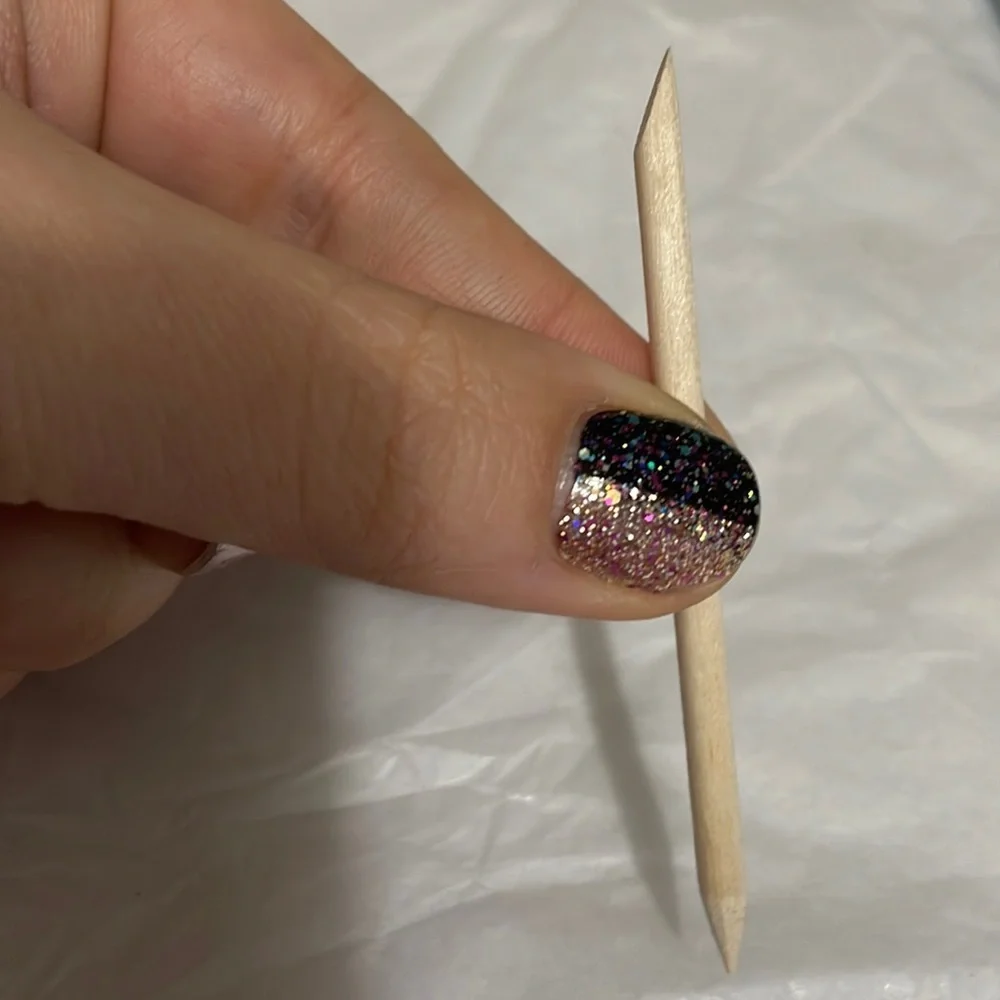 FREE push stick ONE mini nail tools spa day with purchase of bundle - Picture 3 of 3